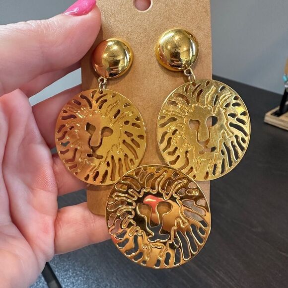 Vintage 1980s Anne Klein gold tone lion earring and brooch set! - Picture 1 of 11